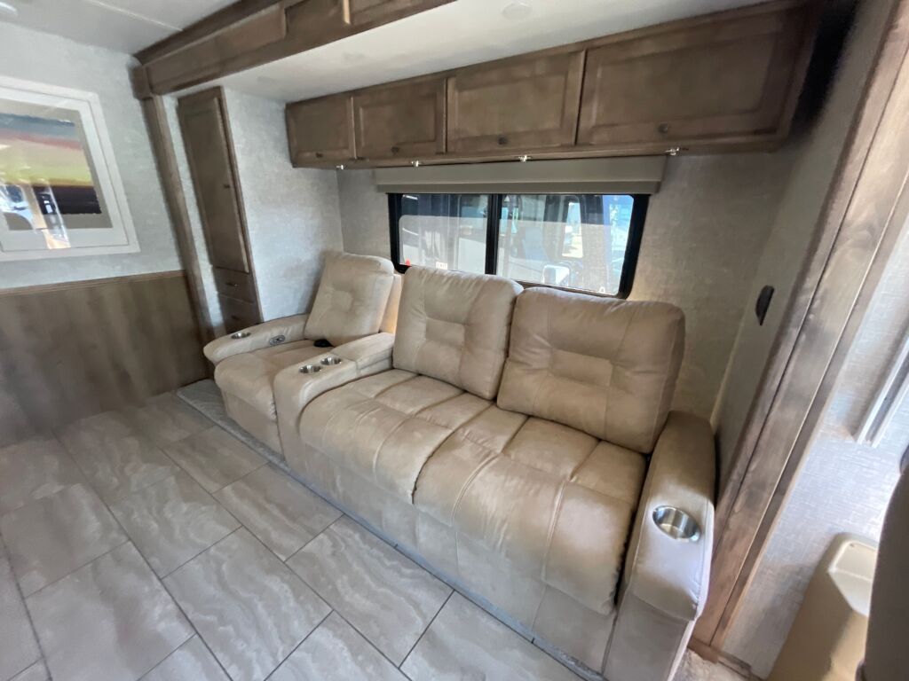 2025 Tiffin Motorhomes Byway 33FL