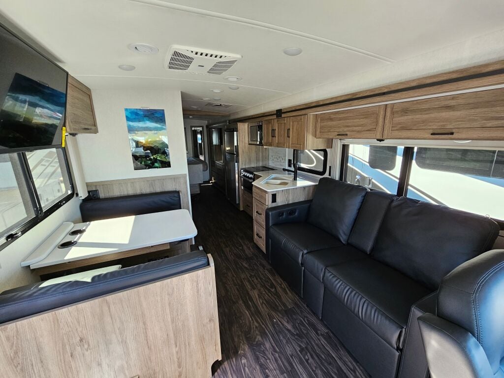 2025 Winnebago Vista 29N