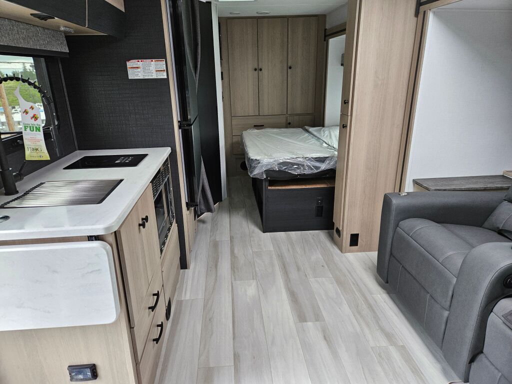 2024 Forest River Sunseeker MBS 2400B