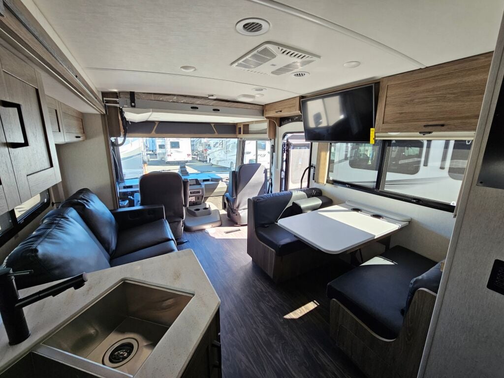 2025 Winnebago Vista 29N