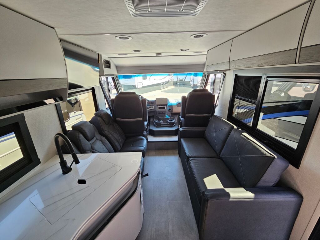 2025 Coachmen Euro 25EU