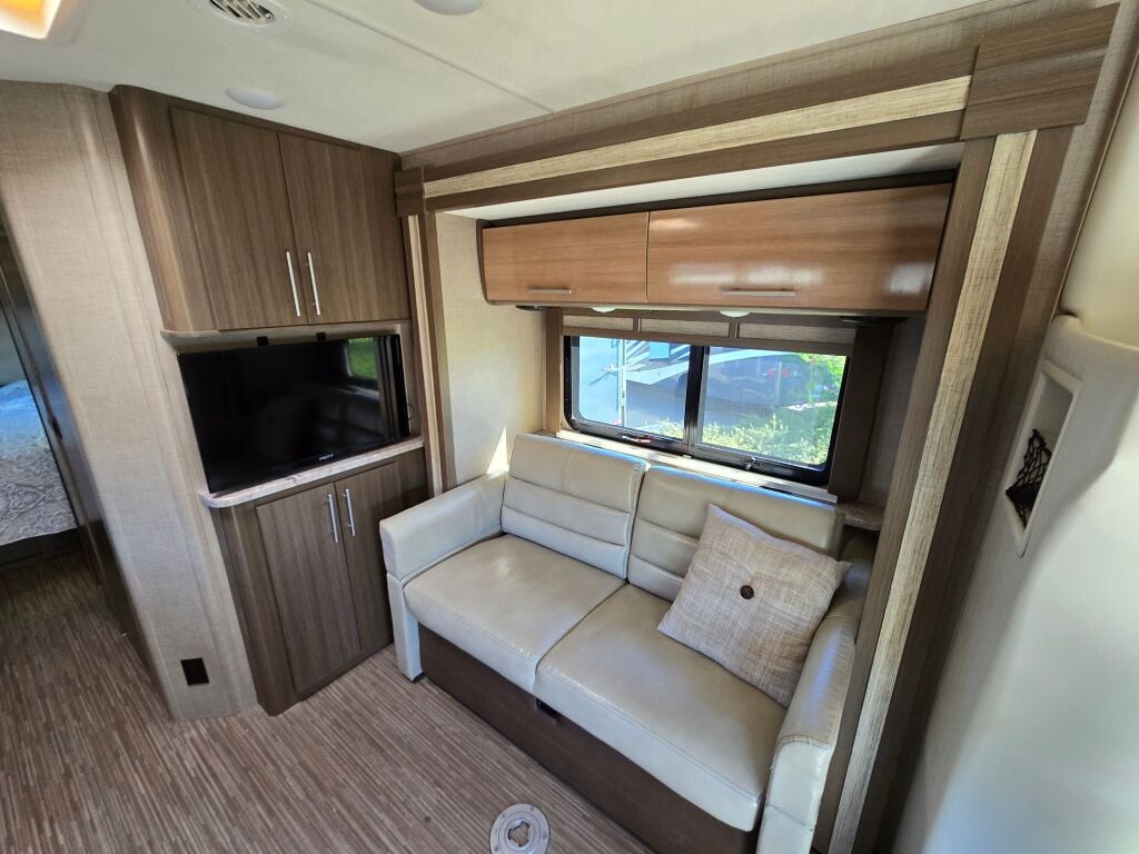 2018 Thor Motor Coach Gemini 24TX