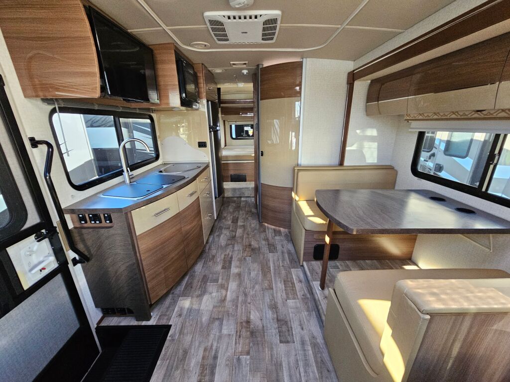 2017 Winnebago Navion 24G