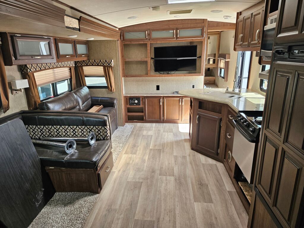 2018 Dutchmen Denali Lite 2611BH