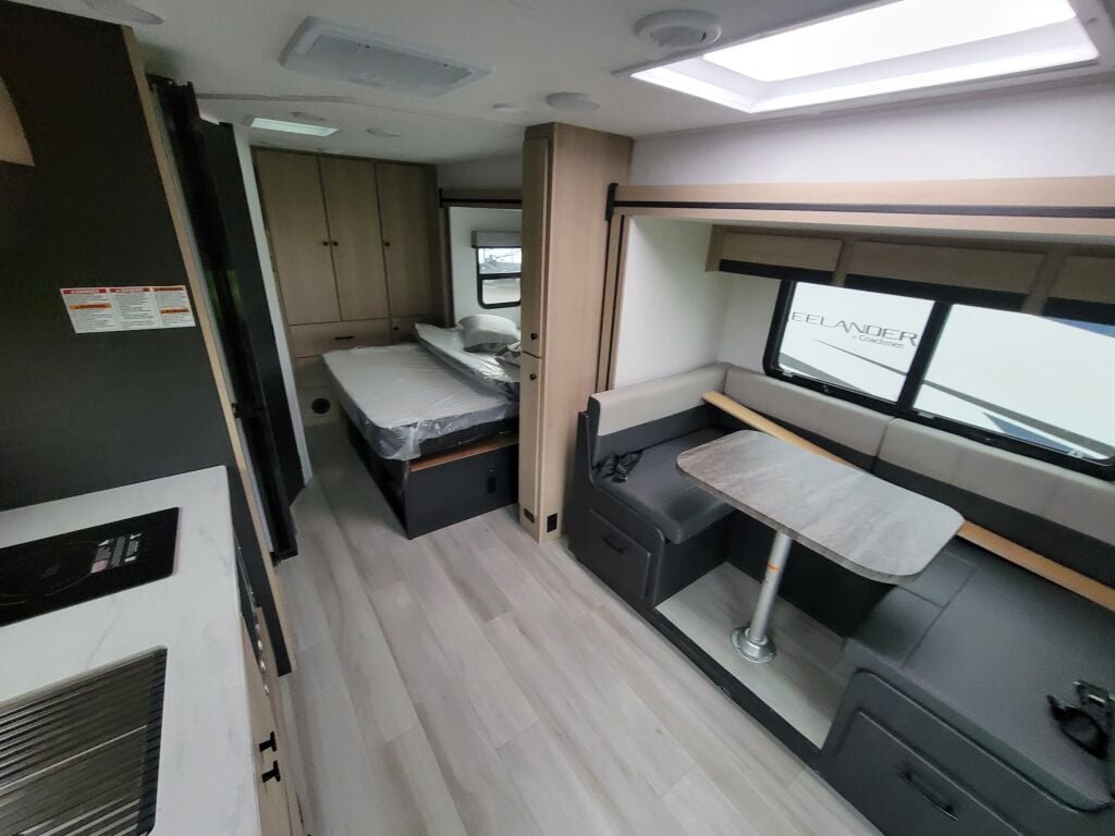 2024 Forest River Sunseeker MBS 2400B