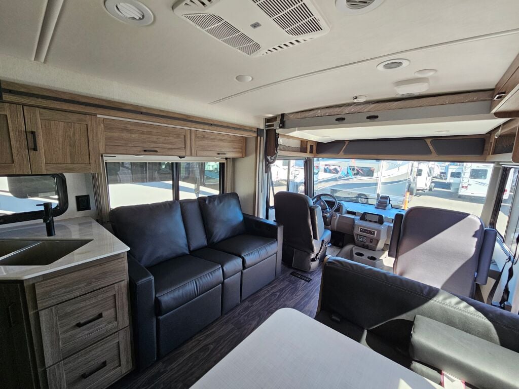 2025 Winnebago Vista 29N