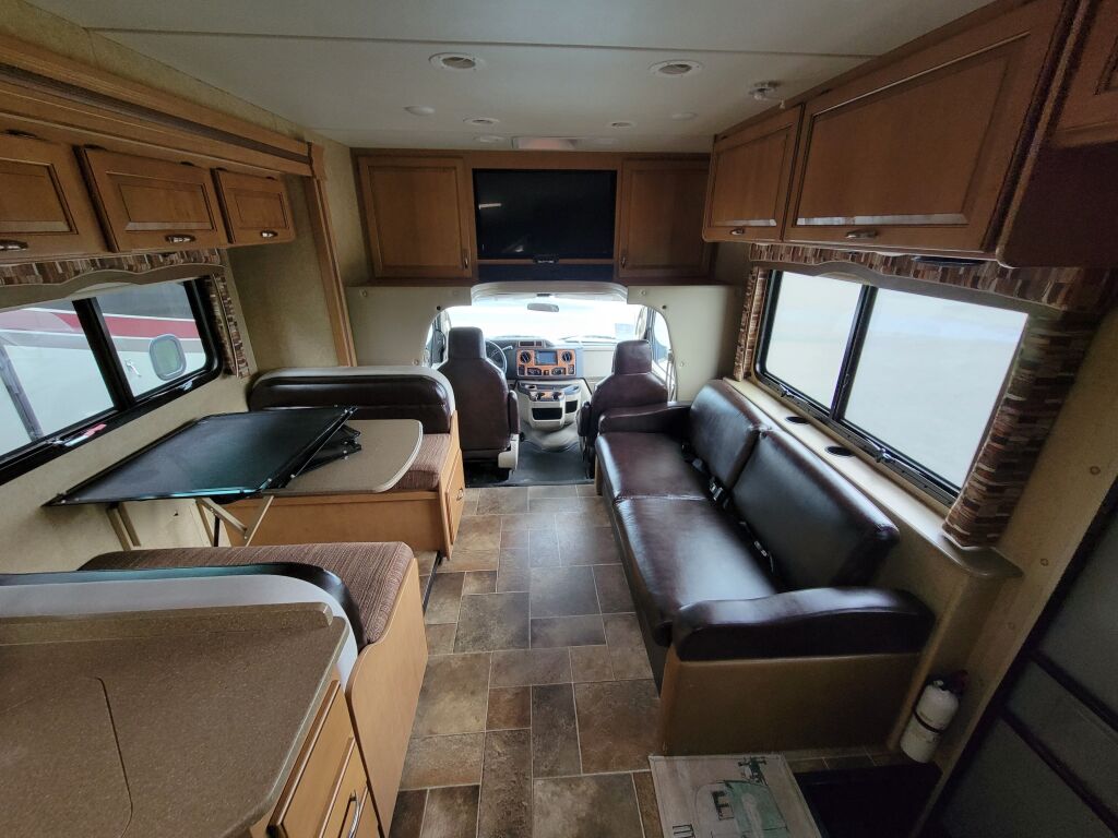 2016 Thor Motor Coach Chateau 31W