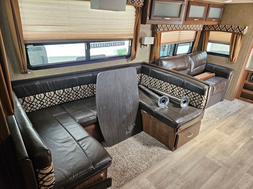 2018 Dutchmen Denali Lite 2611BH