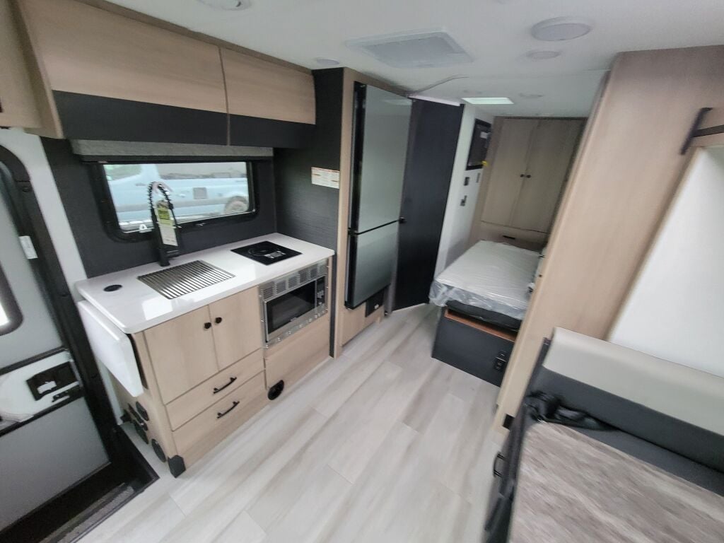 2024 Forest River Sunseeker MBS 2400B