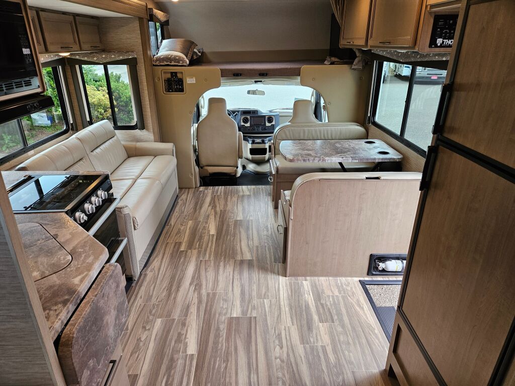 2023 Thor Motor Coach Four Winds 27R