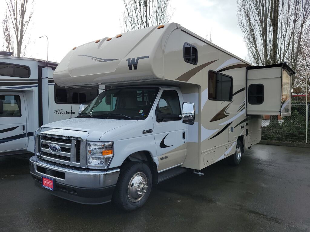 2025 Winnebago Minnie Winnie Class C