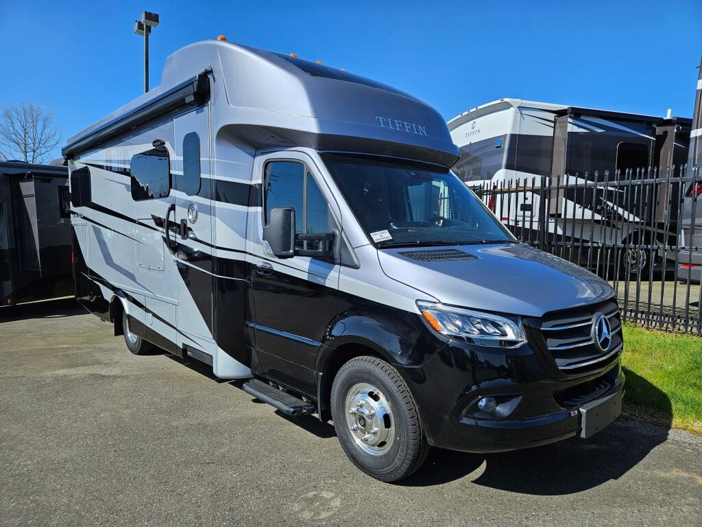 2025 Tiffin Motorhomes Wayfarer Class C