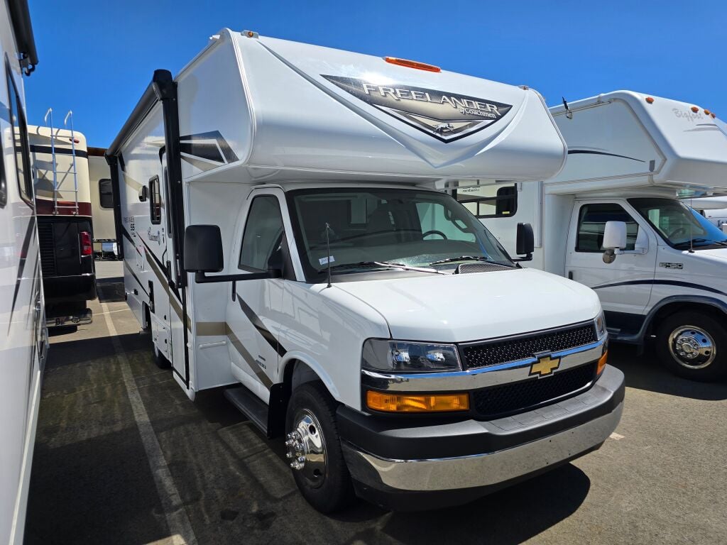 2025 COACHMEN FREELANDER 21RS