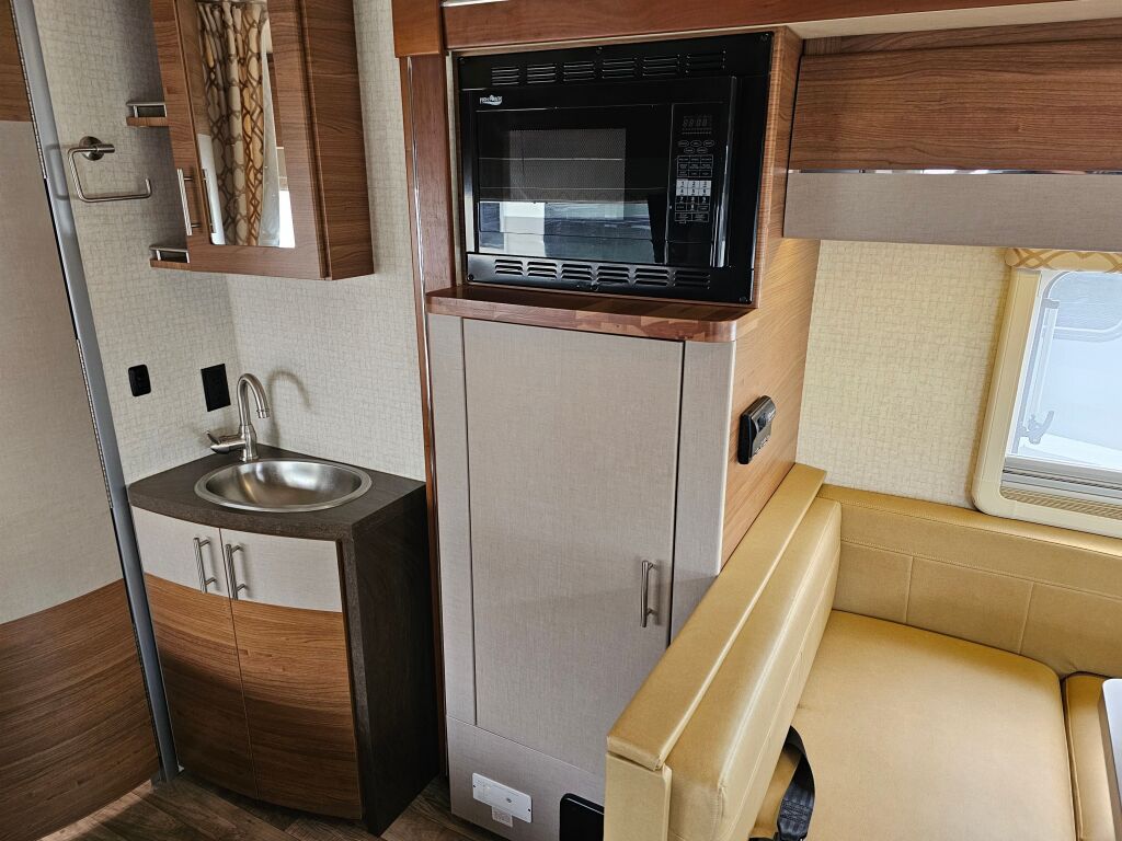 2016 Winnebago View 24J