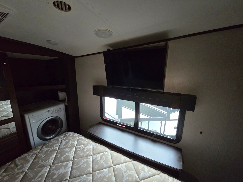 2020 Jayco North Point 375BHFS