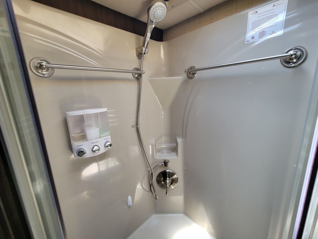 2016 Tiffin Motorhomes Phaeton 40QBH