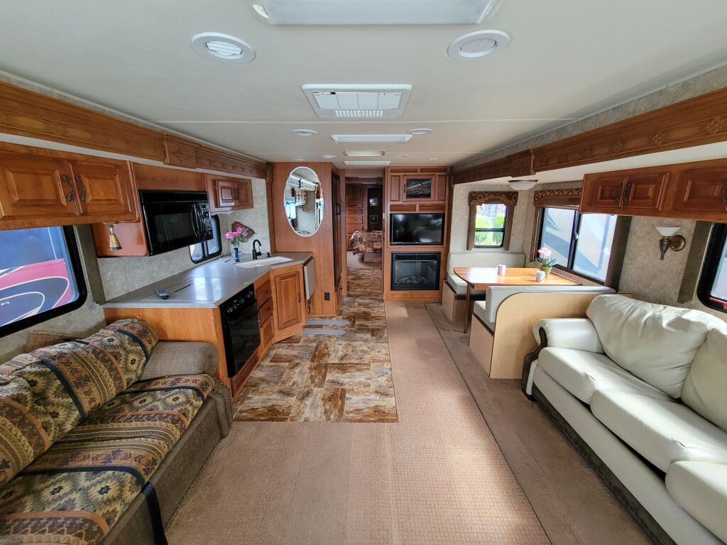 2005 Coachmen Sportscoach 40TS