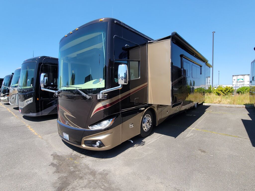 2016 Tiffin Motorhomes Phaeton 40QBH