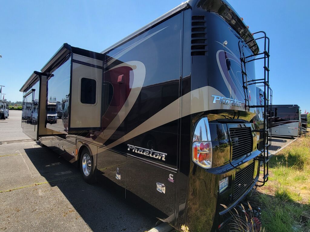 2016 Tiffin Motorhomes Phaeton 40QBH