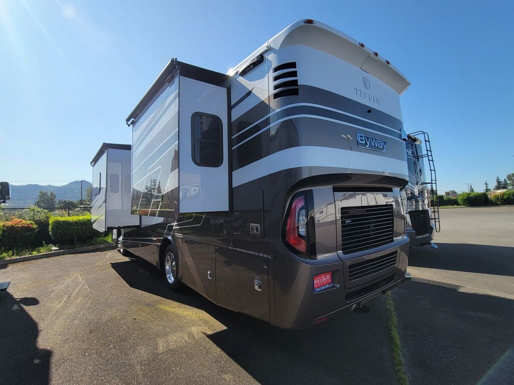 2025 Tiffin Motorhomes Byway 33FL