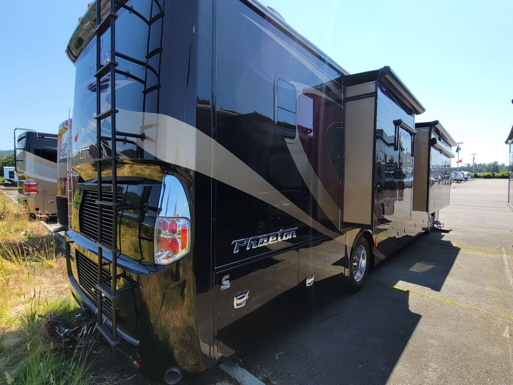 2016 Tiffin Motorhomes Phaeton 40QBH