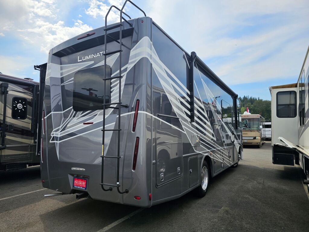 2025 Thor Motor Coach Luminate MM30