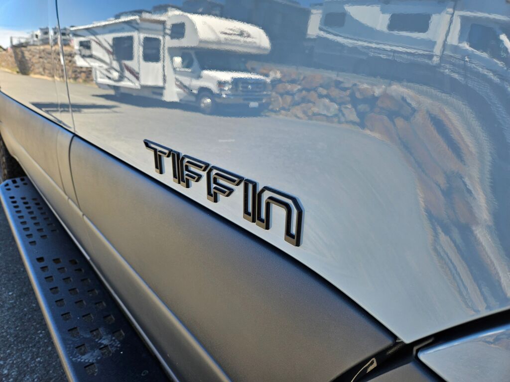 2025 Tiffin Motorhomes GH1