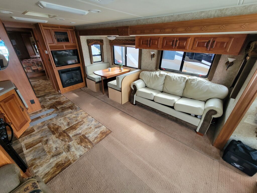 2005 Coachmen Sportscoach 40TS