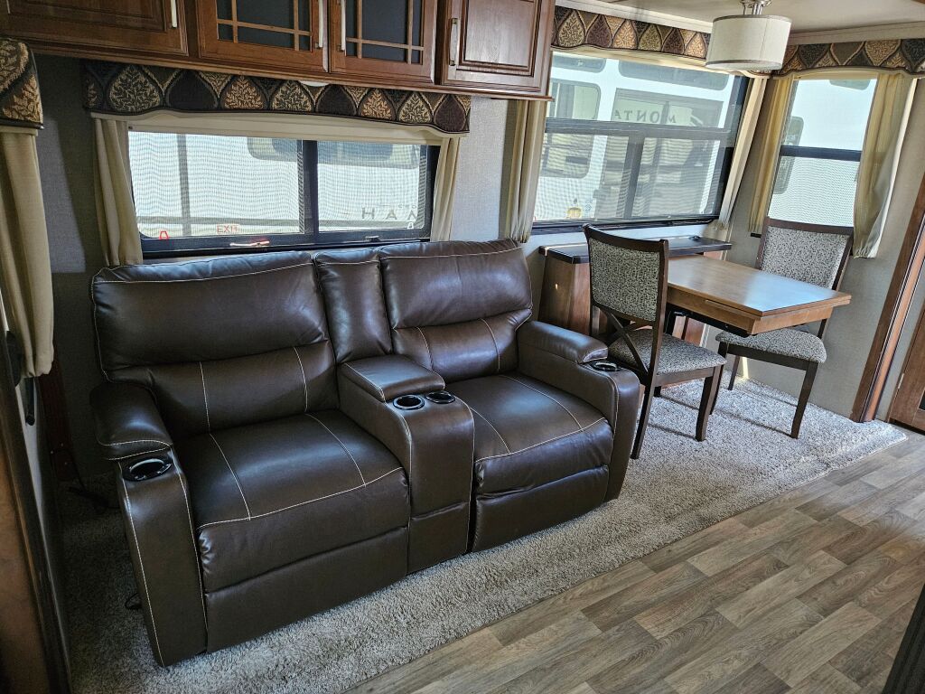 2017 Keystone Montana 3160RL