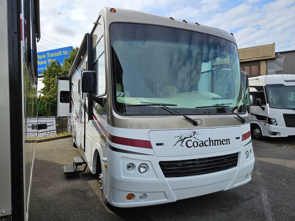 2013 Coachmen Mirada 32DS