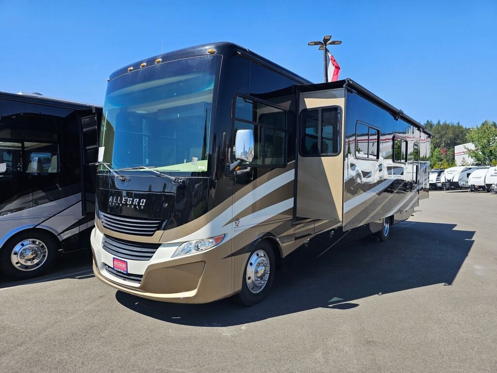 2017 Tiffin Motorhomes Allegro 36LA