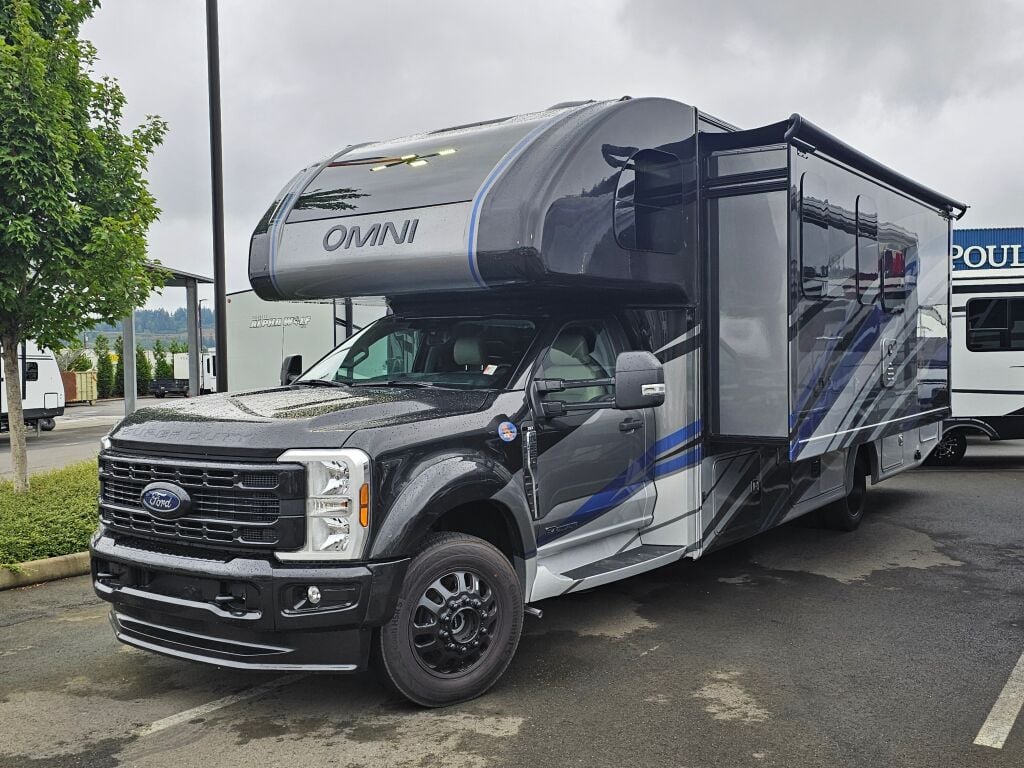 2025 Thor Motor Coach Omni XG32