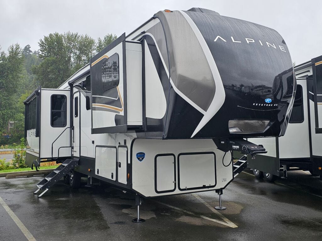 2025 Keystone Alpine 3303CK