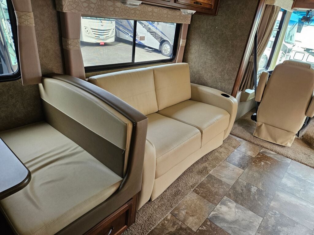 2013 Coachmen Mirada 32DS