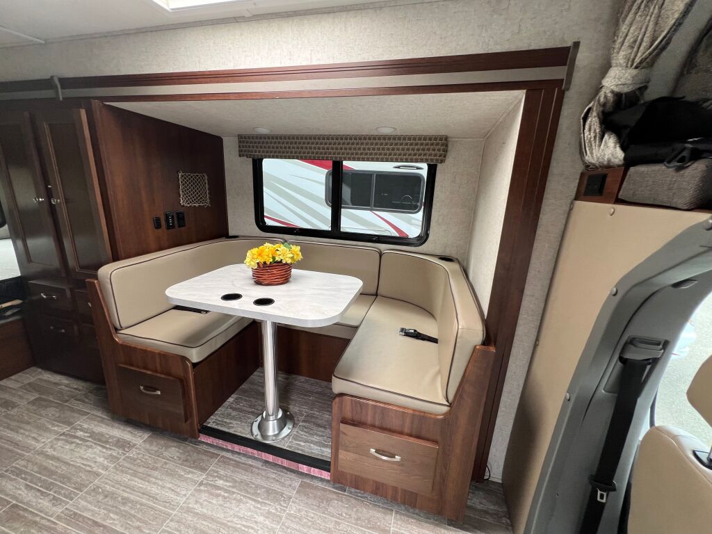 2019 Forest River Sunseeker 2400W MBS