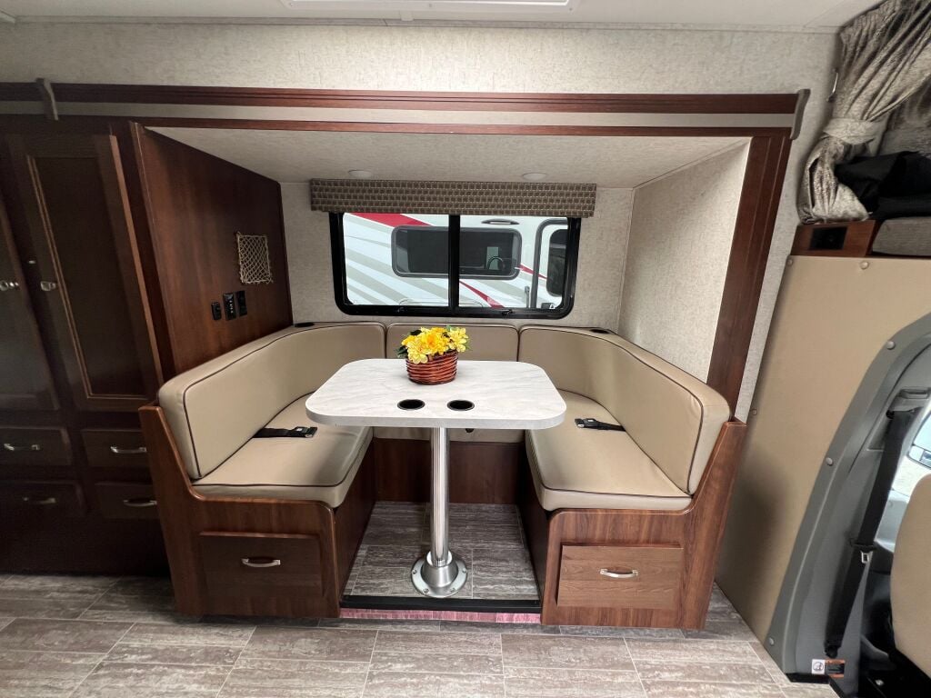 2019 Forest River Sunseeker 2400W MBS