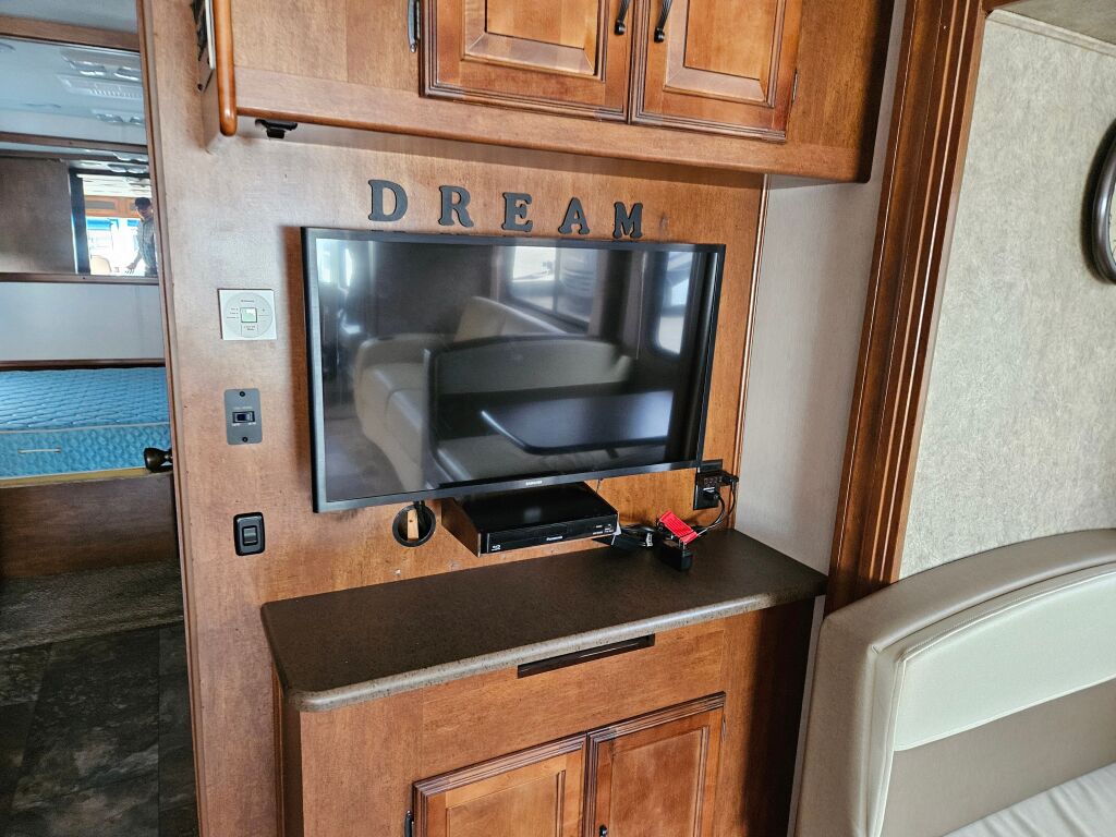 2013 Coachmen Mirada 32DS