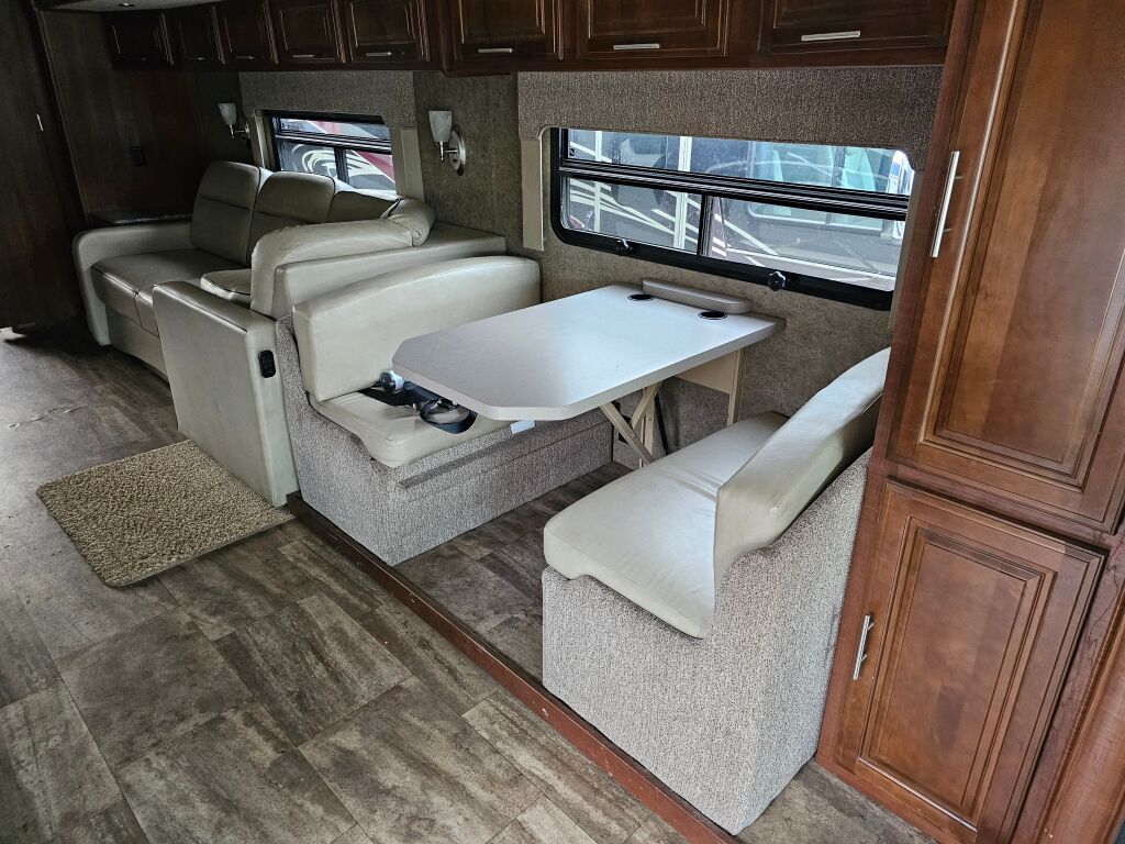 2017 Forest River Georgetown 335DS