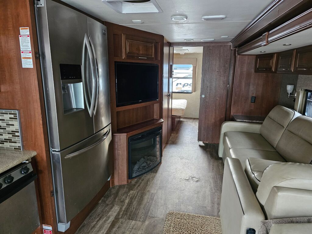 2017 Forest River Georgetown 335DS