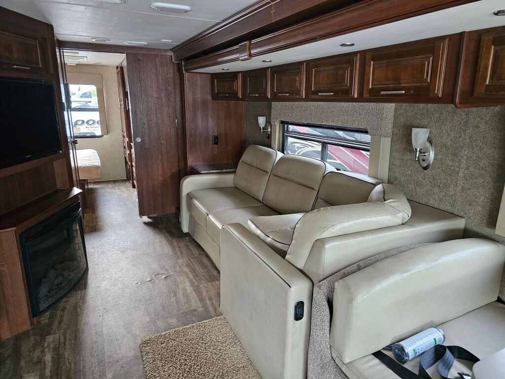 2017 Forest River Georgetown 335DS