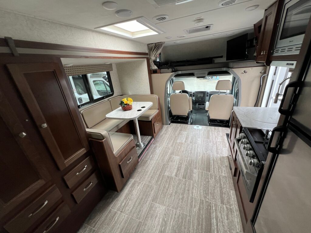 2019 Forest River Sunseeker 2400W MBS