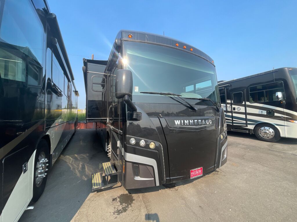 2018 Winnebago Forza 38W