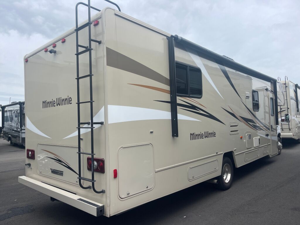 2017 Winnebago Minnie Winnie 31K