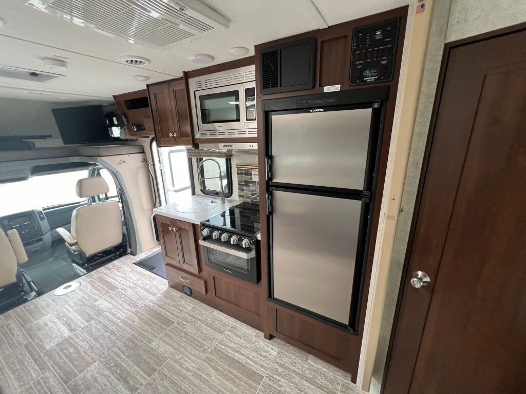 2019 Forest River Sunseeker 2400W MBS