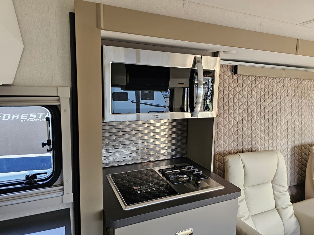 2025 Winnebago View 24T