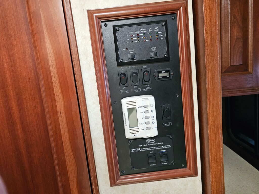 2004 Fourwinds Infinity 35T