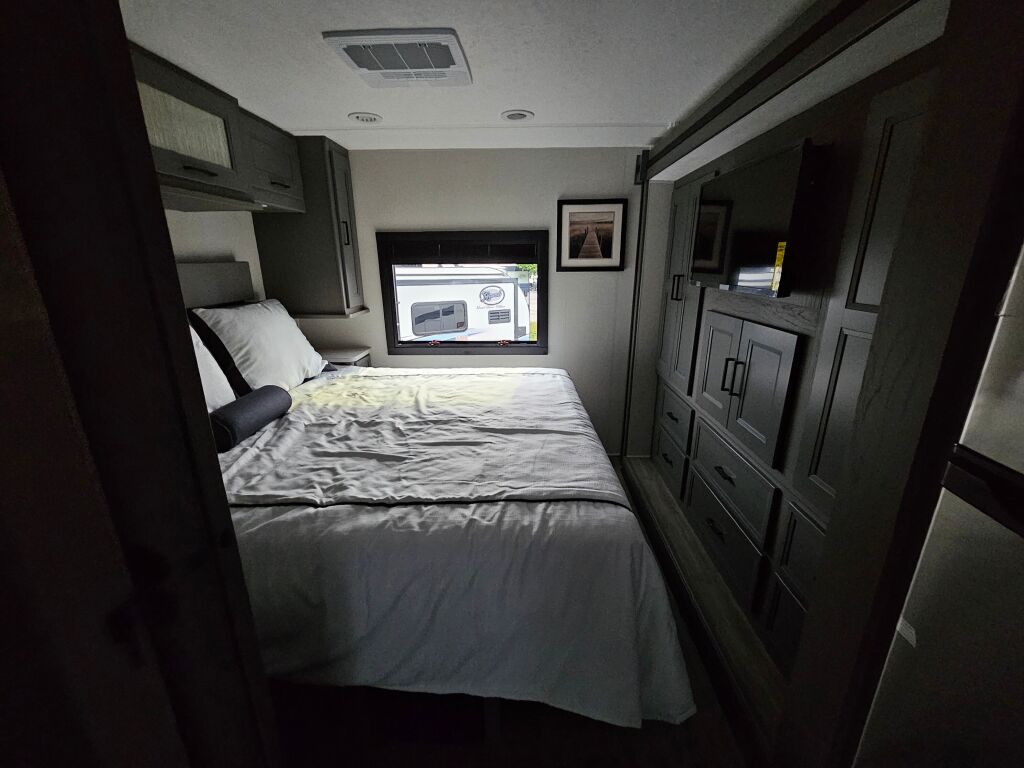 2025 Coachmen Mirada 29FW