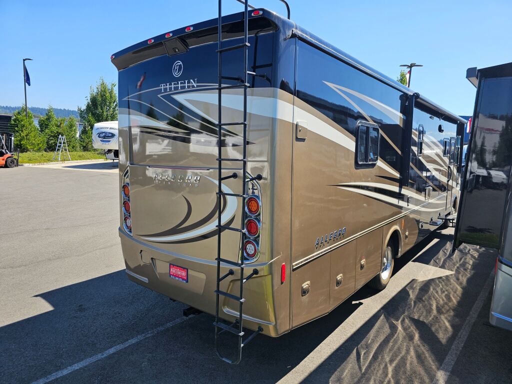 2017 Tiffin Motorhomes Allegro 36LA