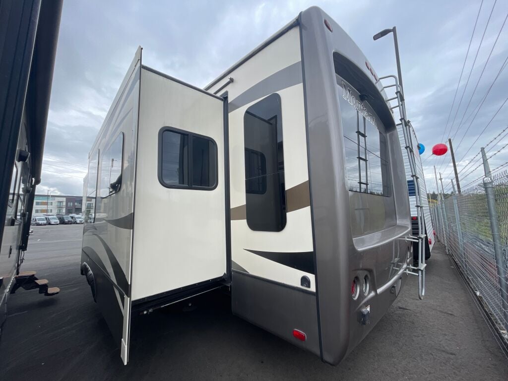 2016 Keystone Montana 3160RL