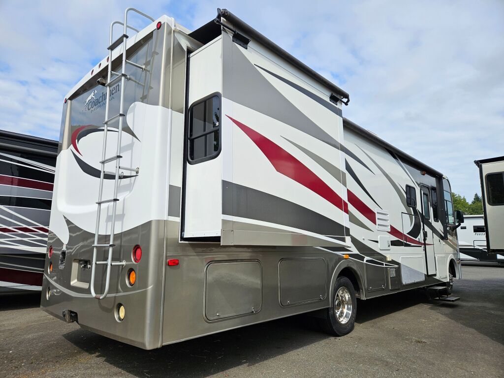 2013 Coachmen Mirada 32DS